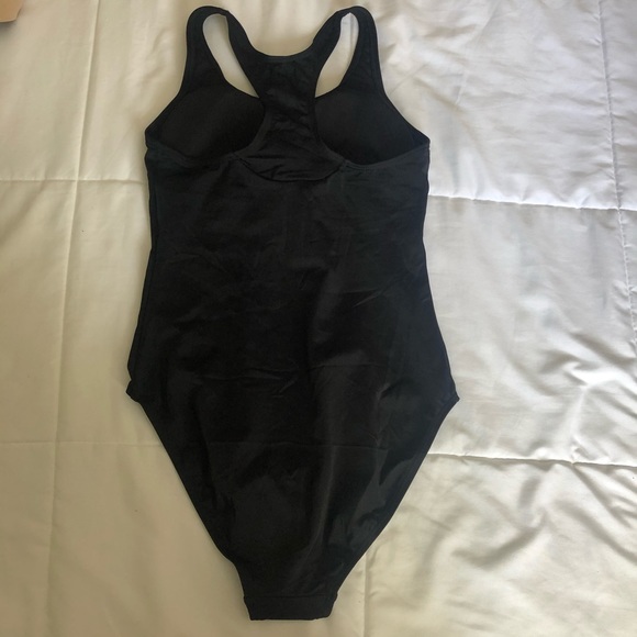 Unow swimsuit - Picture 2 of 5